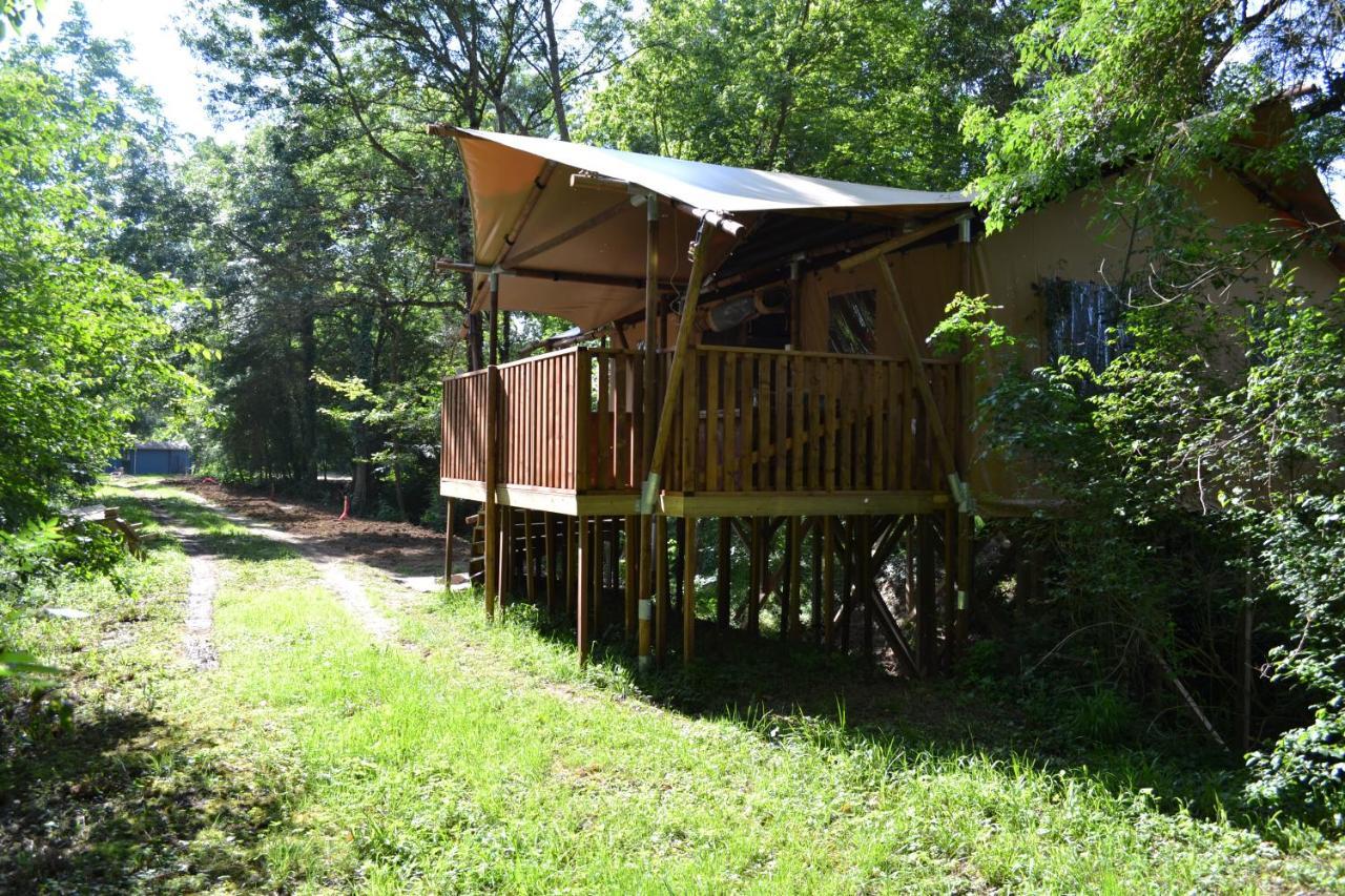 Les Du Moulin Luxury tent *