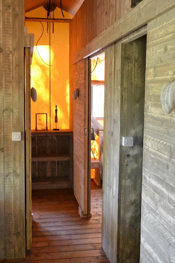 Luxury tent Les Du Moulin *